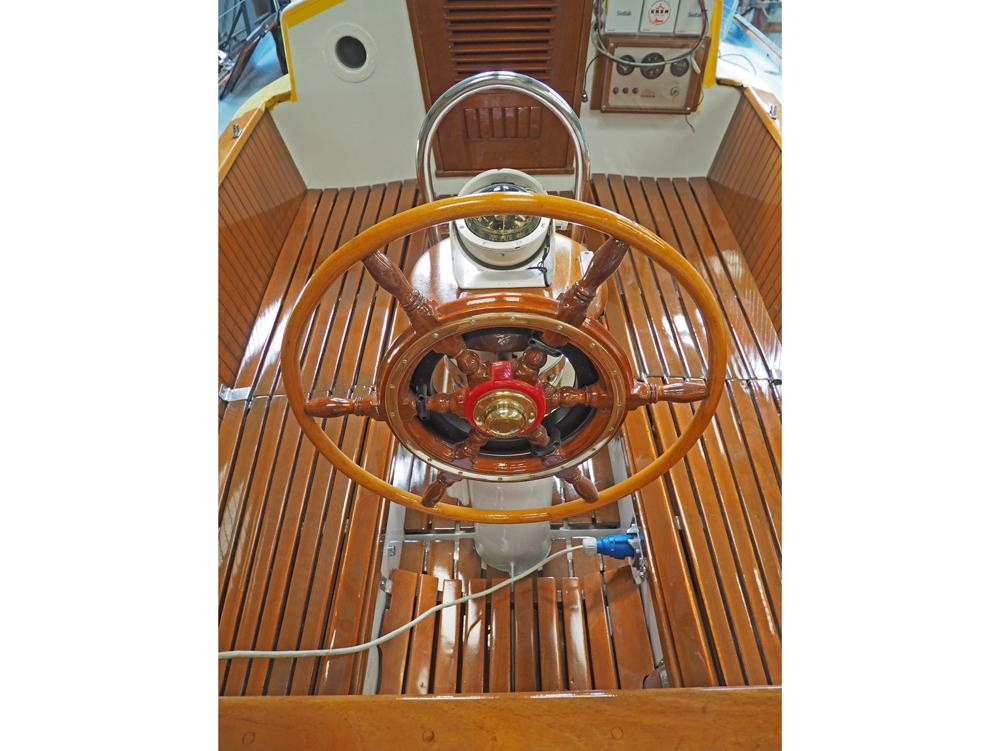 picture Deck equipment